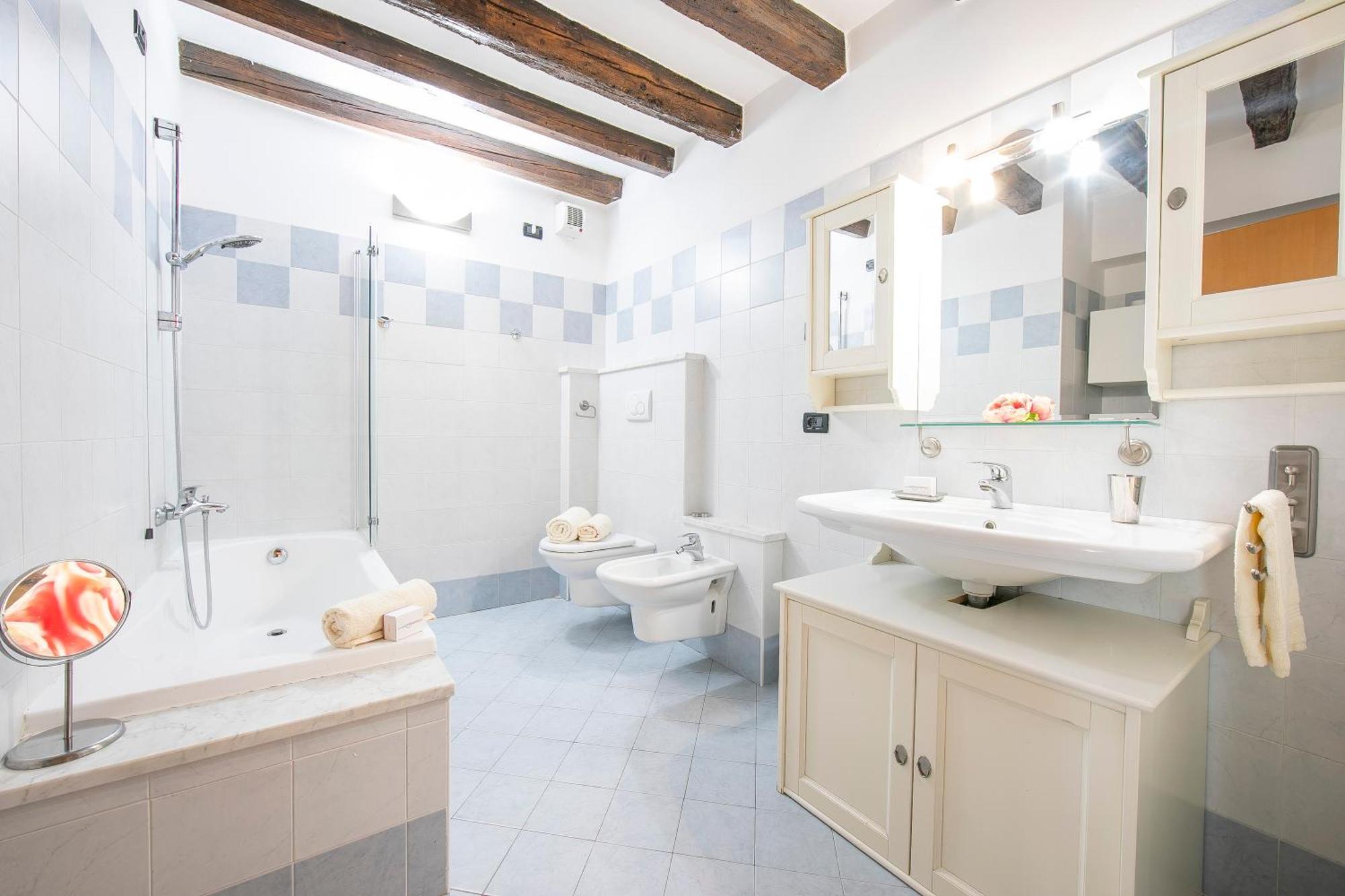 Casa Azzurra 150Mt From Lake - Happy Rentals 加尔达湖滨 外观 照片